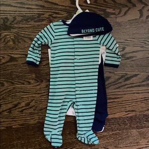 Carter’s 3 piece bundle